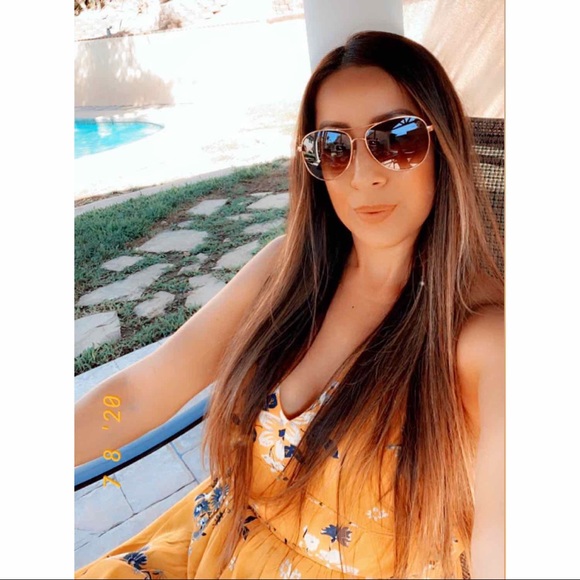 Meet your Posher, Silvia - Picture 1 of 1